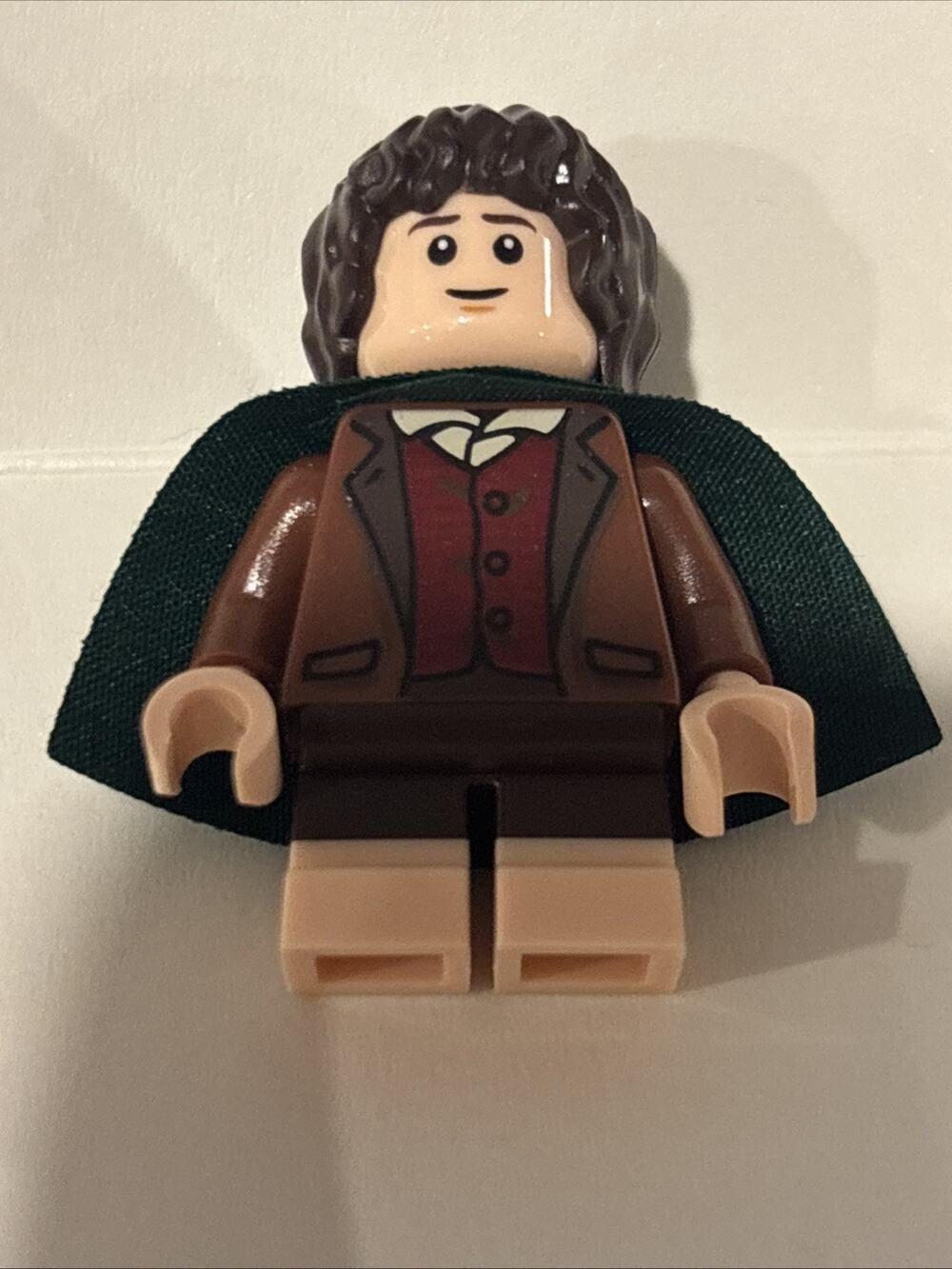 Lego LOTR Frodo Baggins Minifigure #lor117 Cape Set #10316 Rivendell